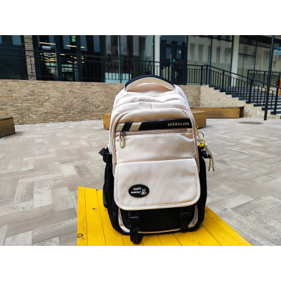 Шкільний рюкзак з чорними вставками (27л)